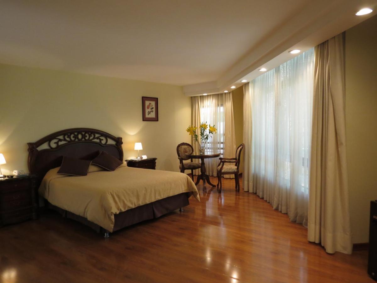 Hotel Diego De Velazquez Сантьяго Екстер'єр фото